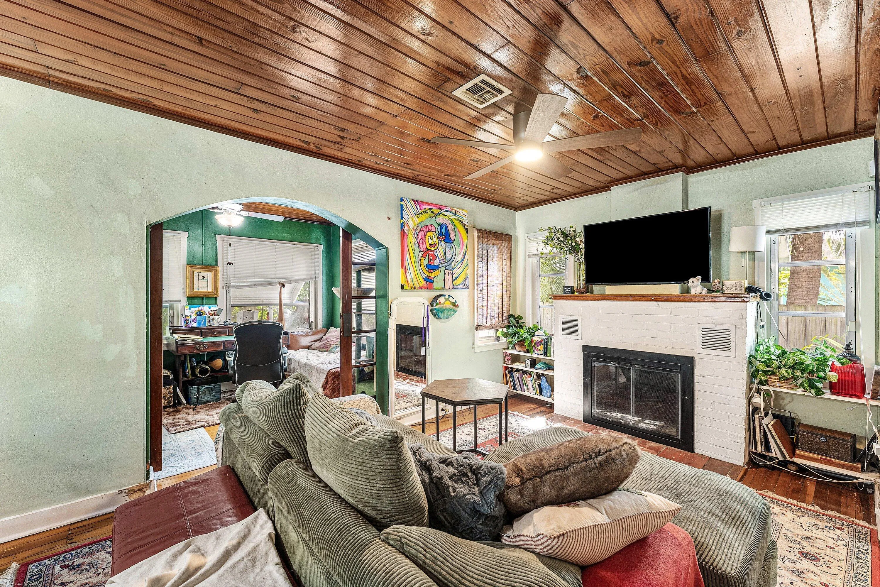 013-615NorthLStreet-LakeWorthBeach-FL-33