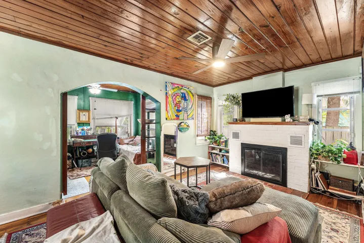 013-615NorthLStreet-LakeWorthBeach-FL-33