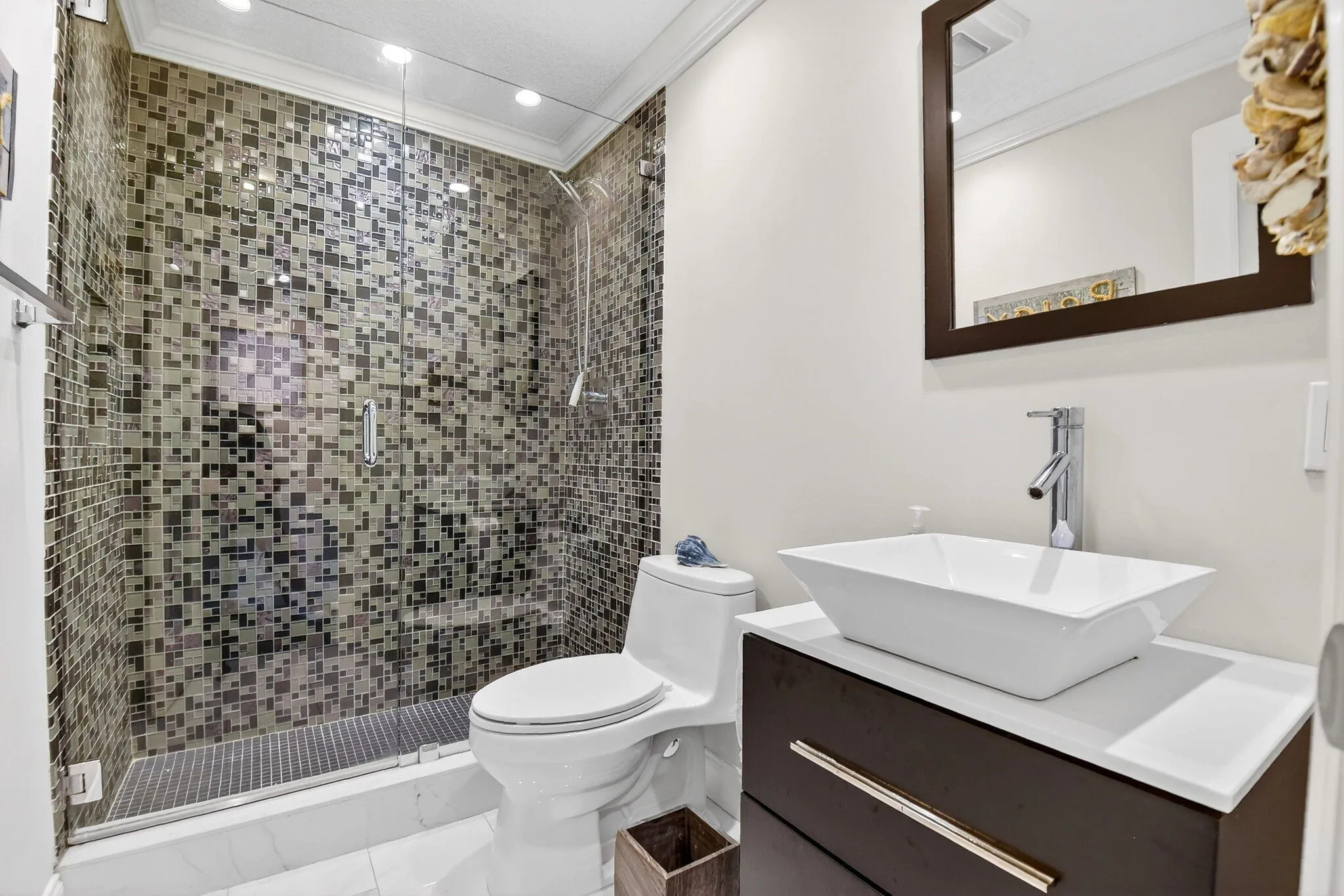 2nd Bathroom