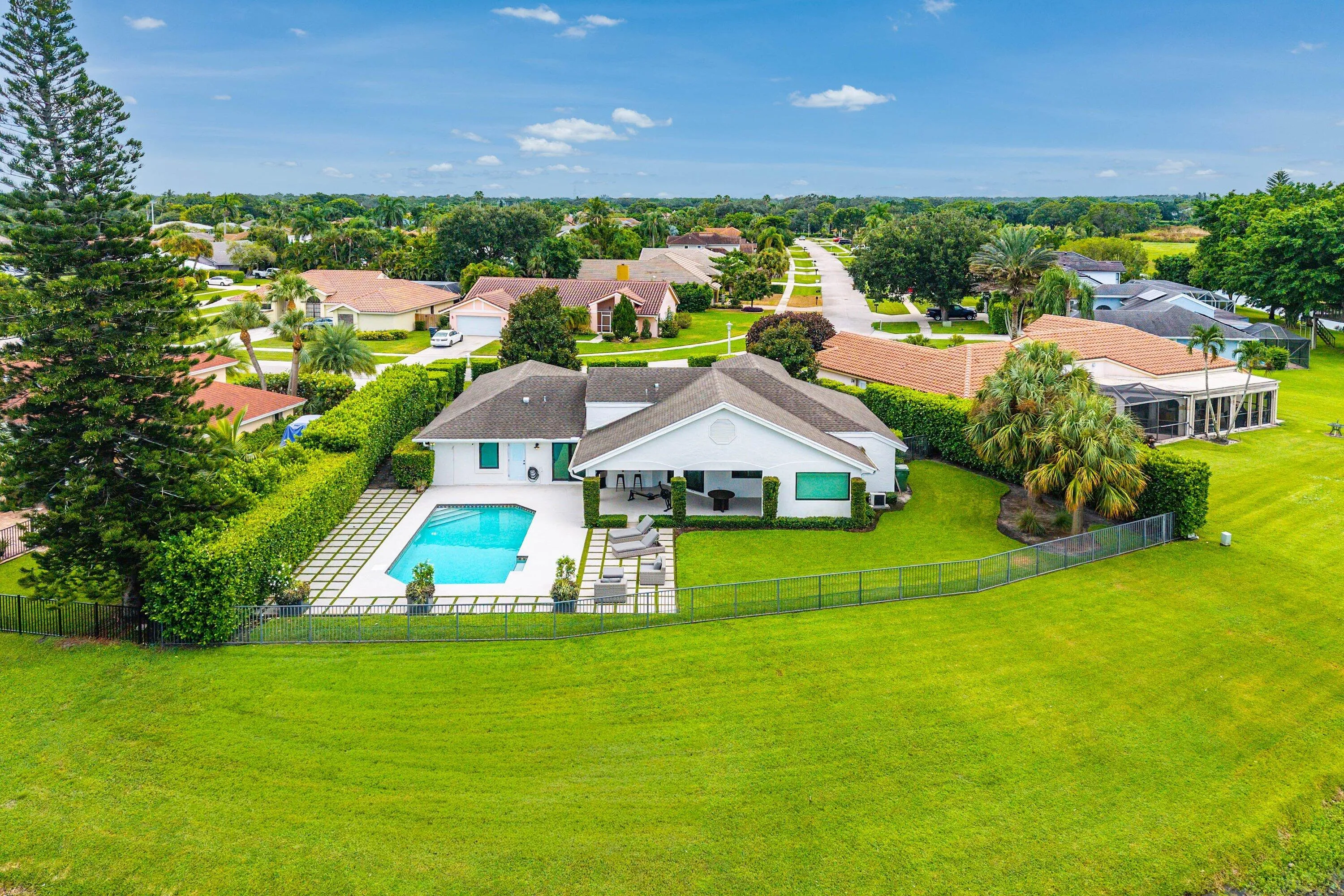 056-1860LyntonCircle-Wellington-FL-33414