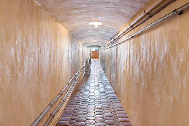 Tunnel