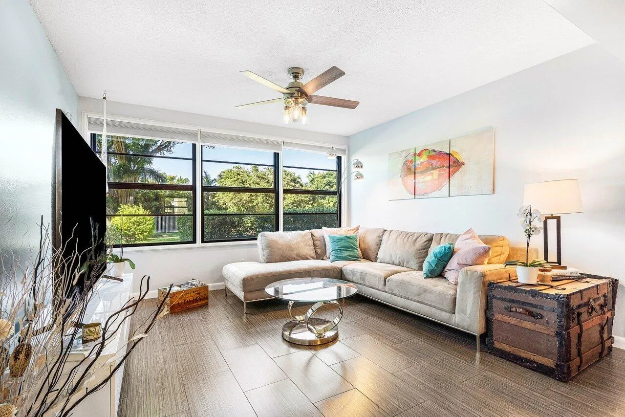 009-6121BalboaCircle-103-BocaRaton-FL-33