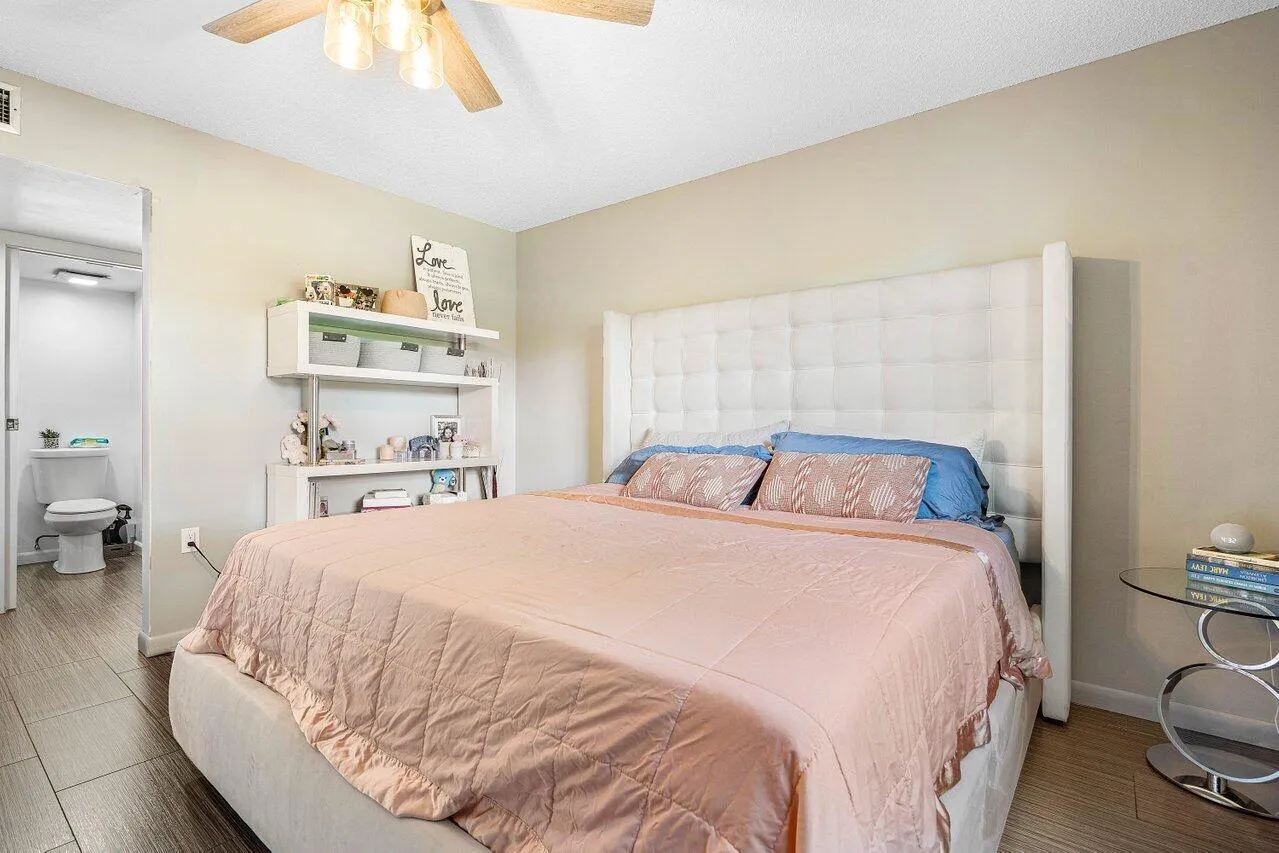 014-6121BalboaCircle-103-BocaRaton-FL-33