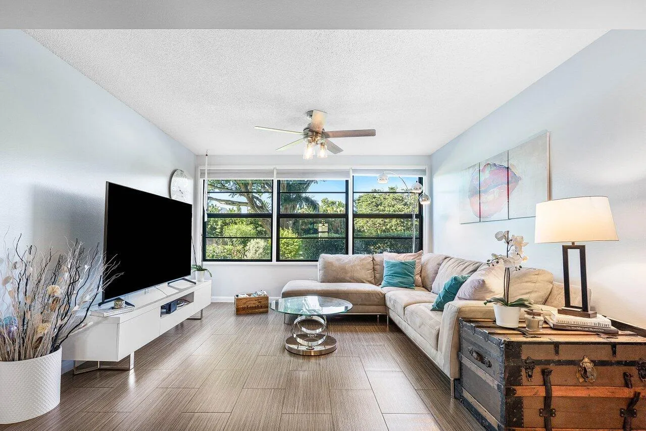 010-6121BalboaCircle-103-BocaRaton-FL-33