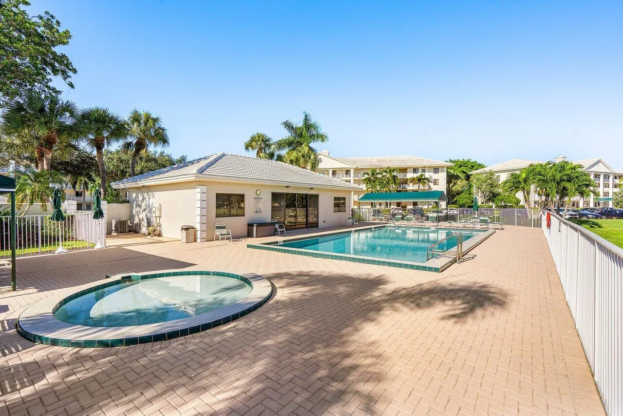 024-6121BalboaCircle-103-BocaRaton-FL-33