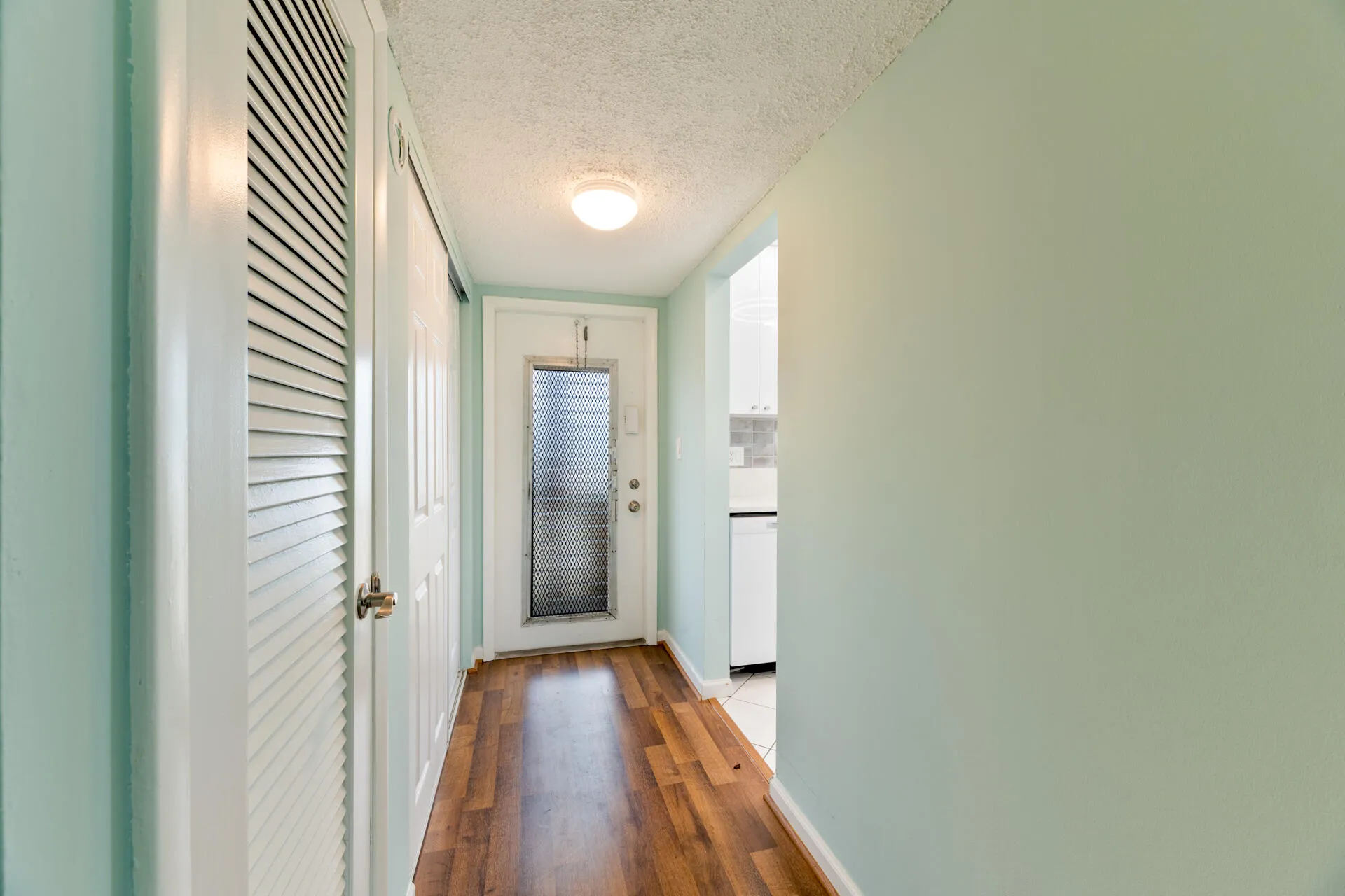 20260904 - 2901 Sunrise Lakes Dr 310 - M