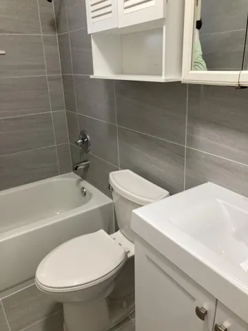 guest bathroom 2021