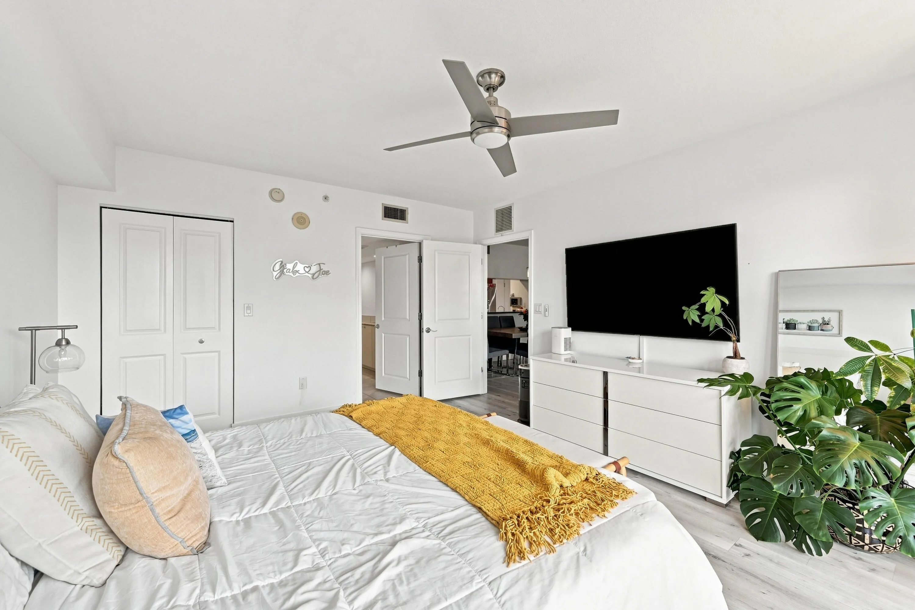 17_stl_4814_with_tv