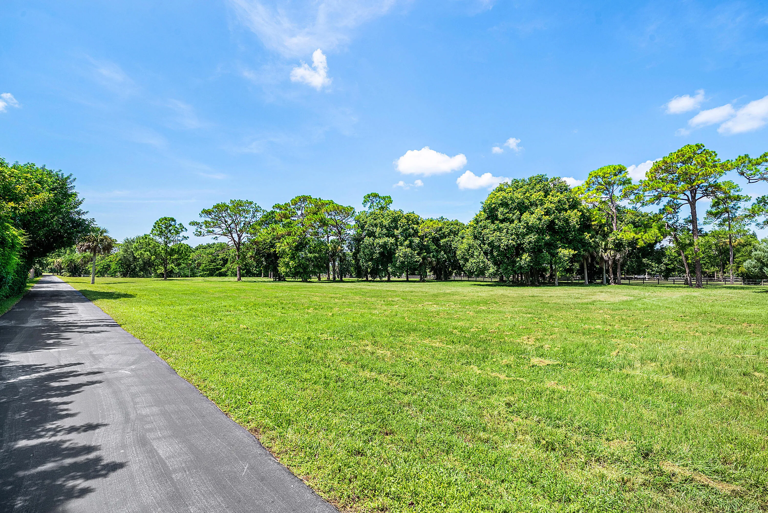 048-11802AcmeRoad-Wellington-FL-33414-FU