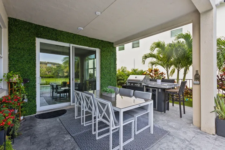 Outdoor Entertainment Space