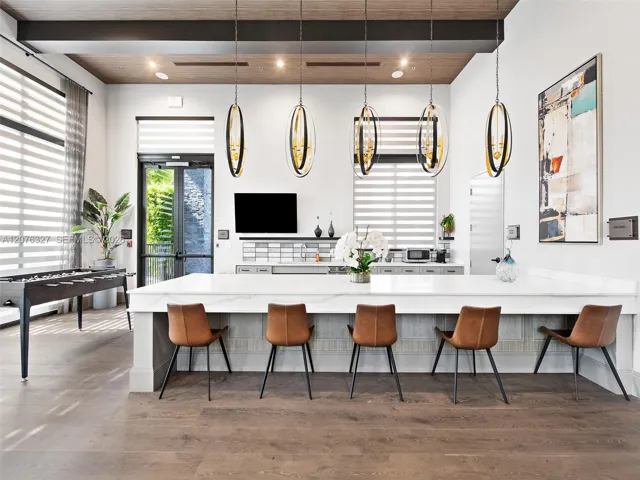 Photo 32