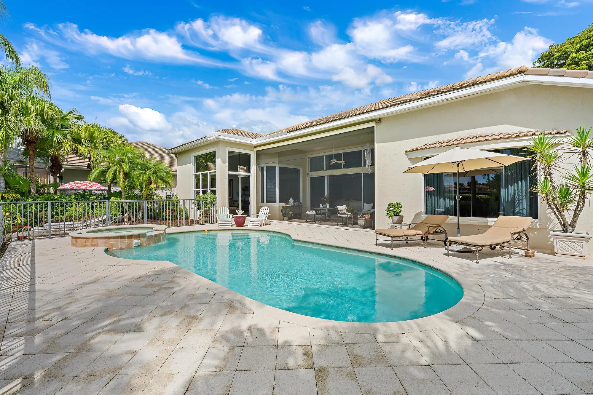 9054 Lakes Blvd.