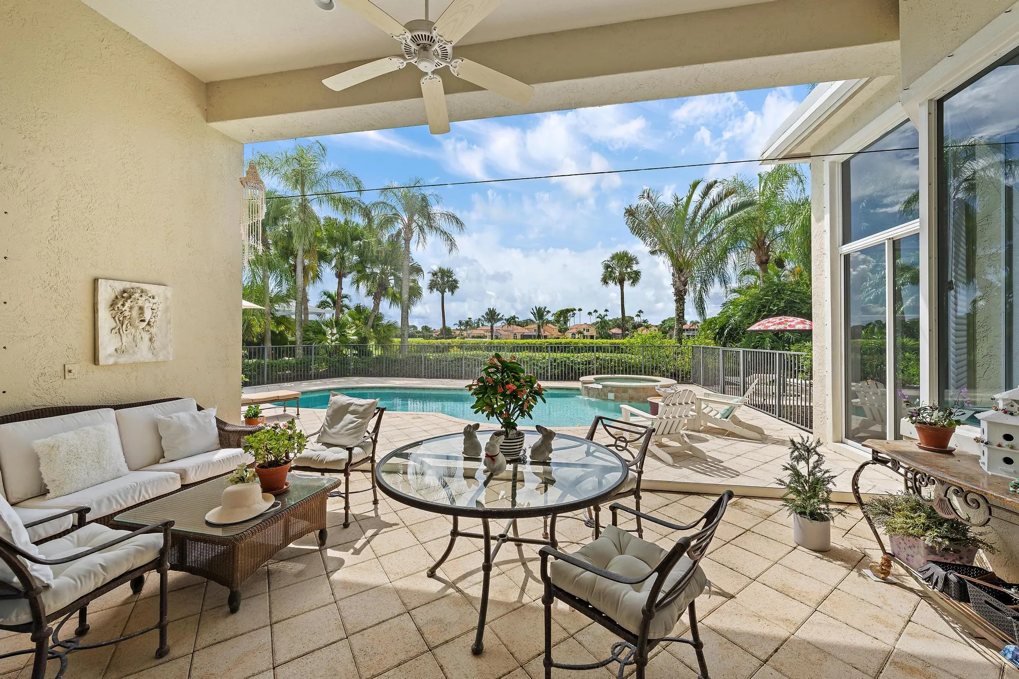 9054 Lakes Blvd.