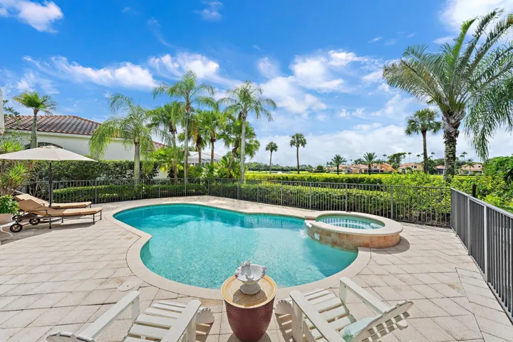 9054 Lakes Blvd.