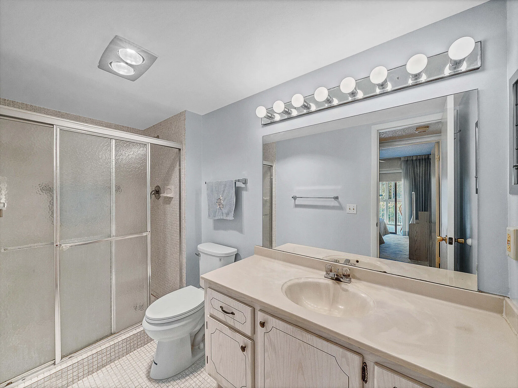 9 Guest Bathroom (4)