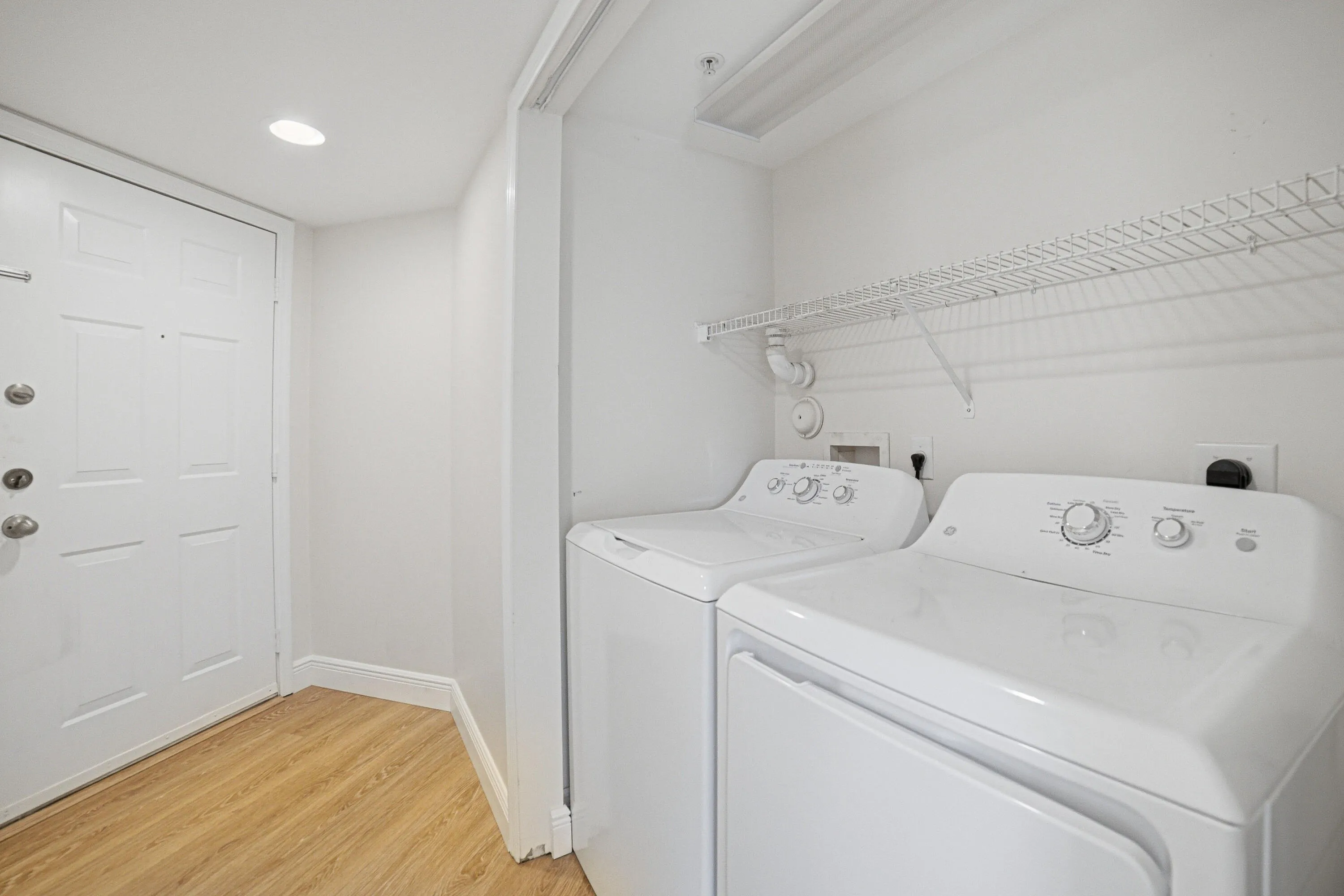 Laundry-Entrance