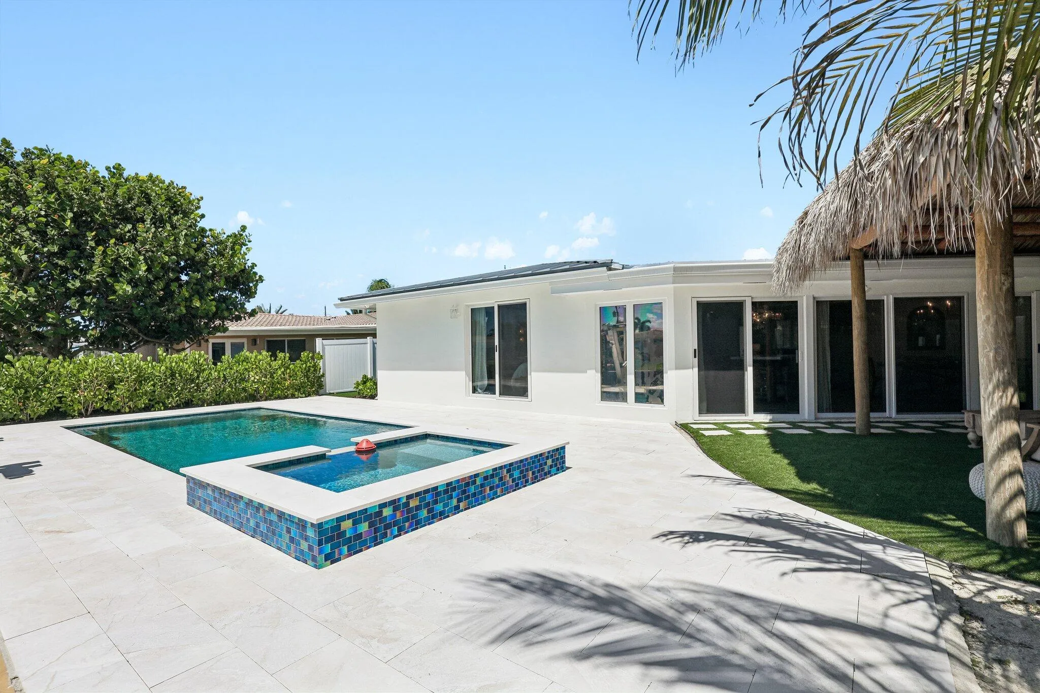 48-web-or-mls-SE 9th Ave-S1208-048