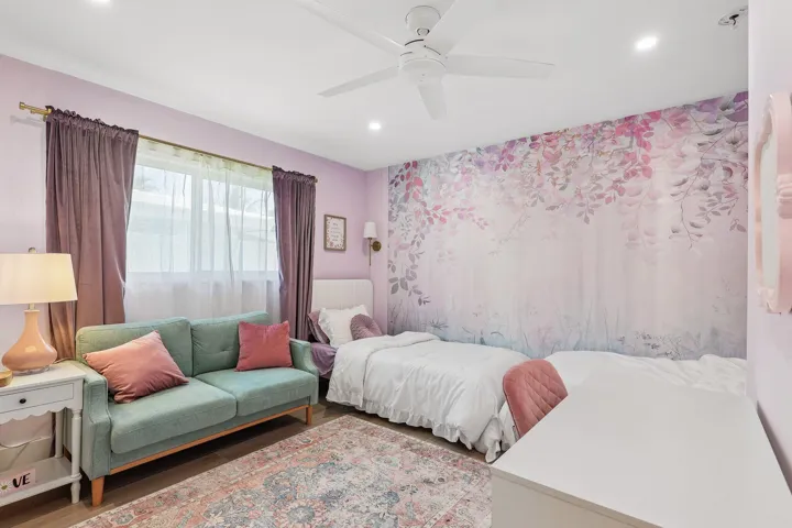 37-web-or-mls-SE 9th Ave-S1208-037