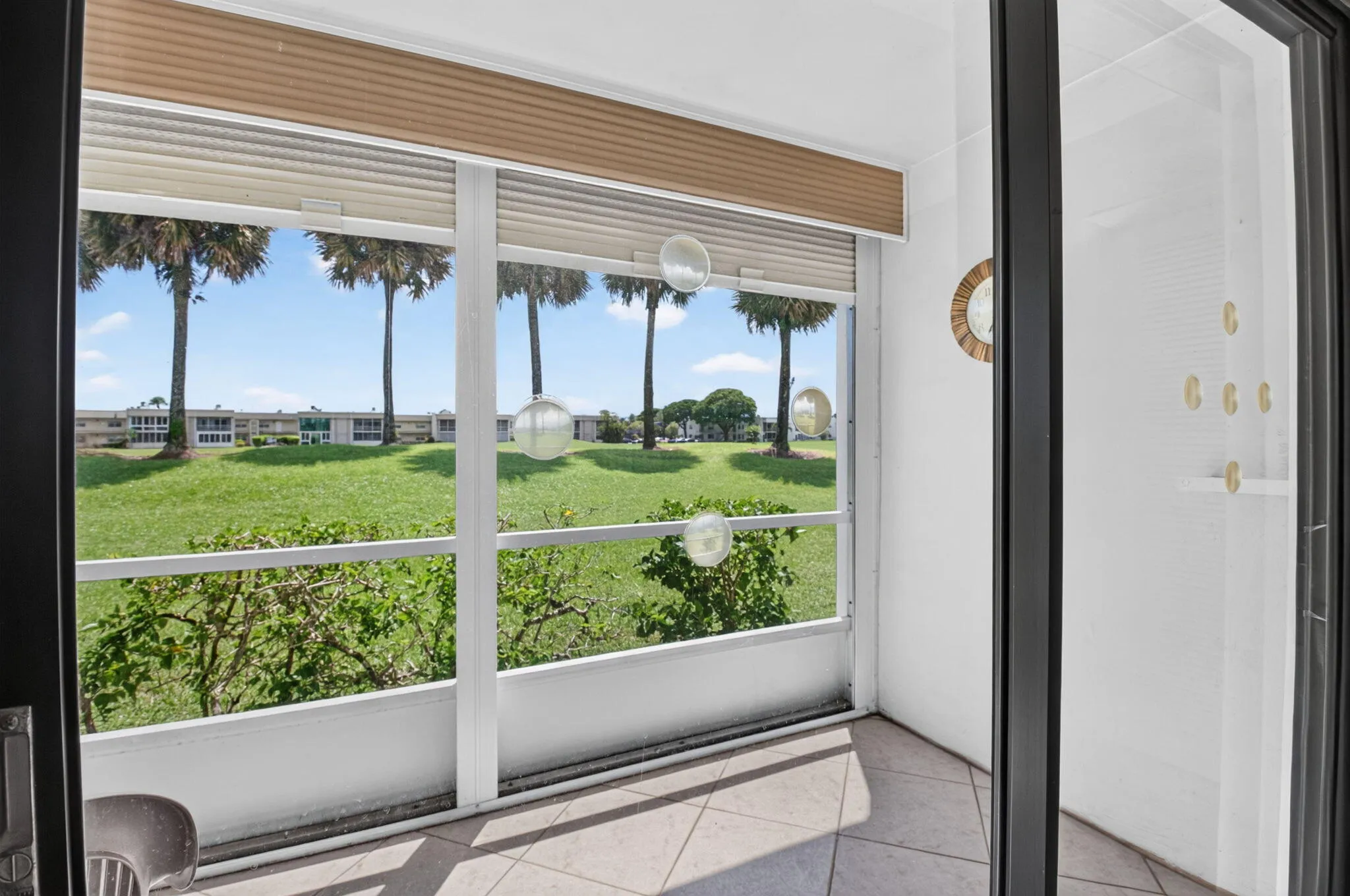 Screened Lanai off Primary