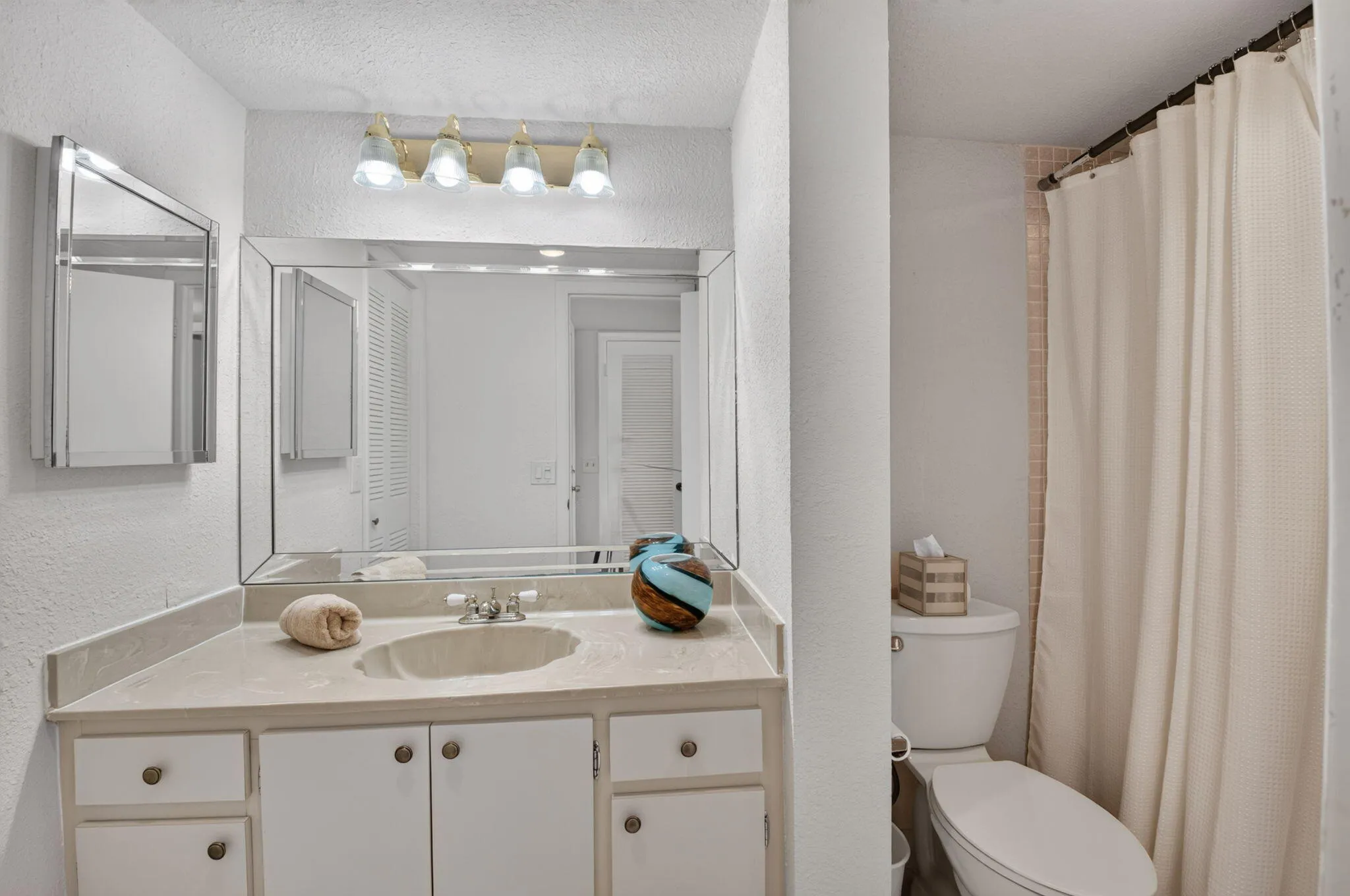 Guest Bath 2