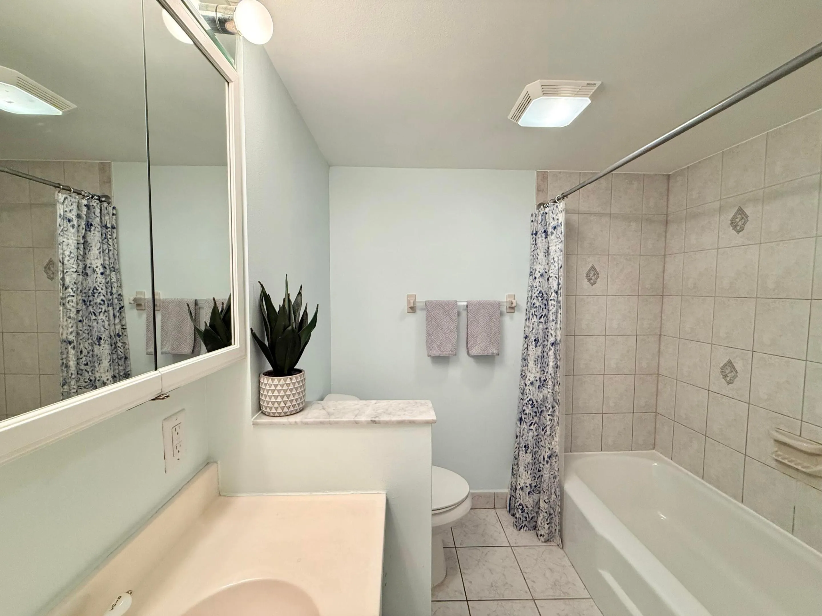 2nd Full Bathroom