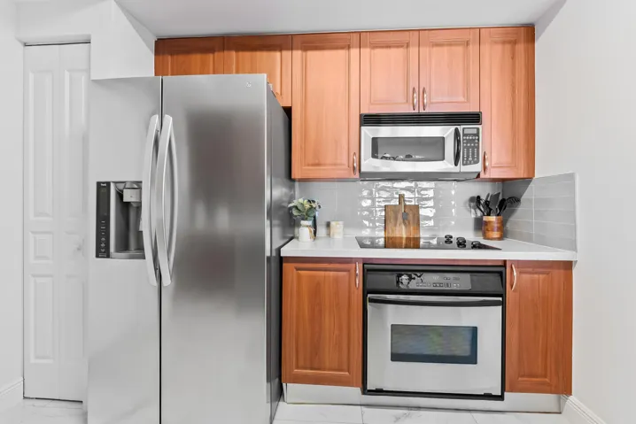 Kitchen - fully equipped.