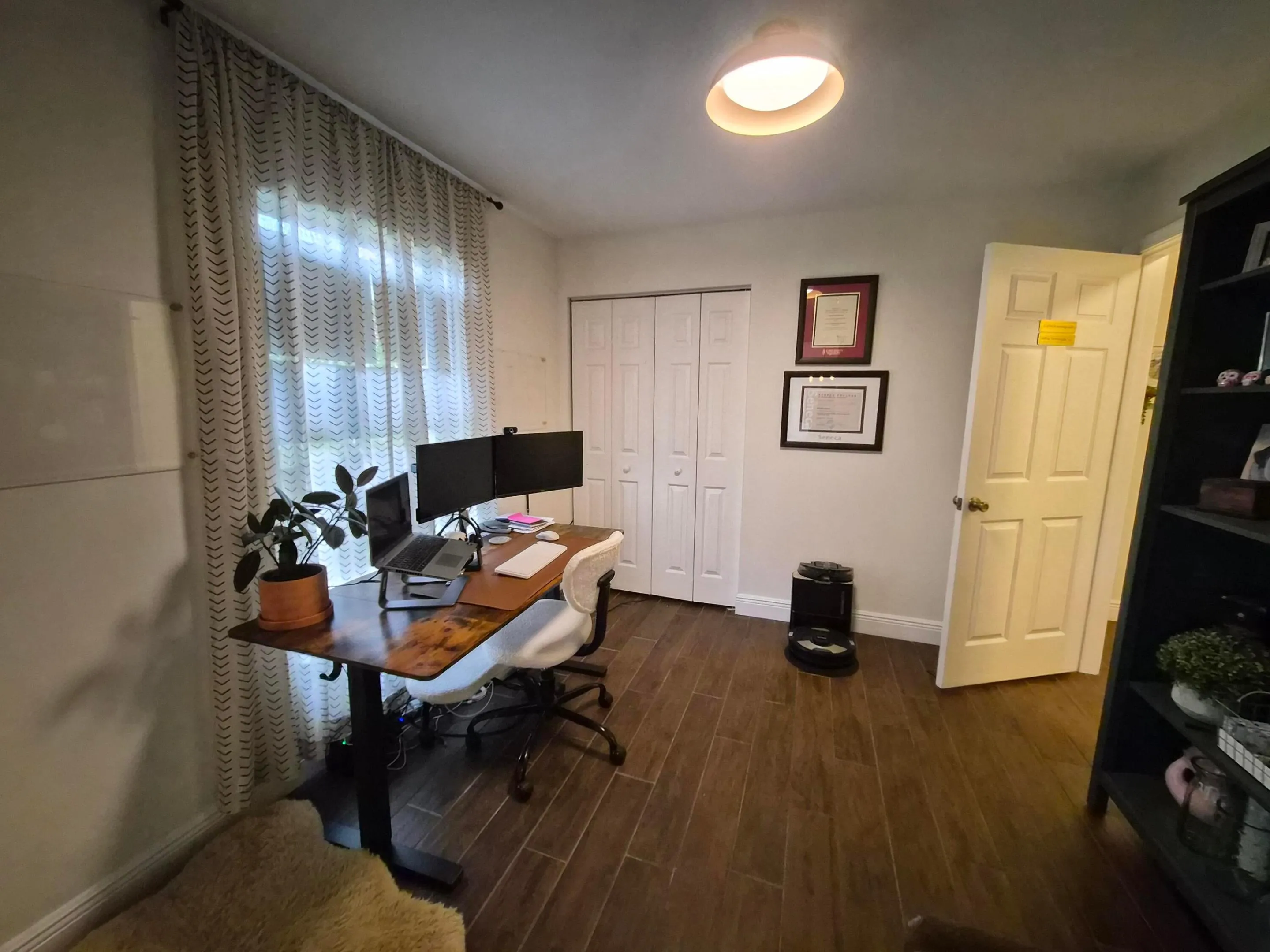 2nd bedroom