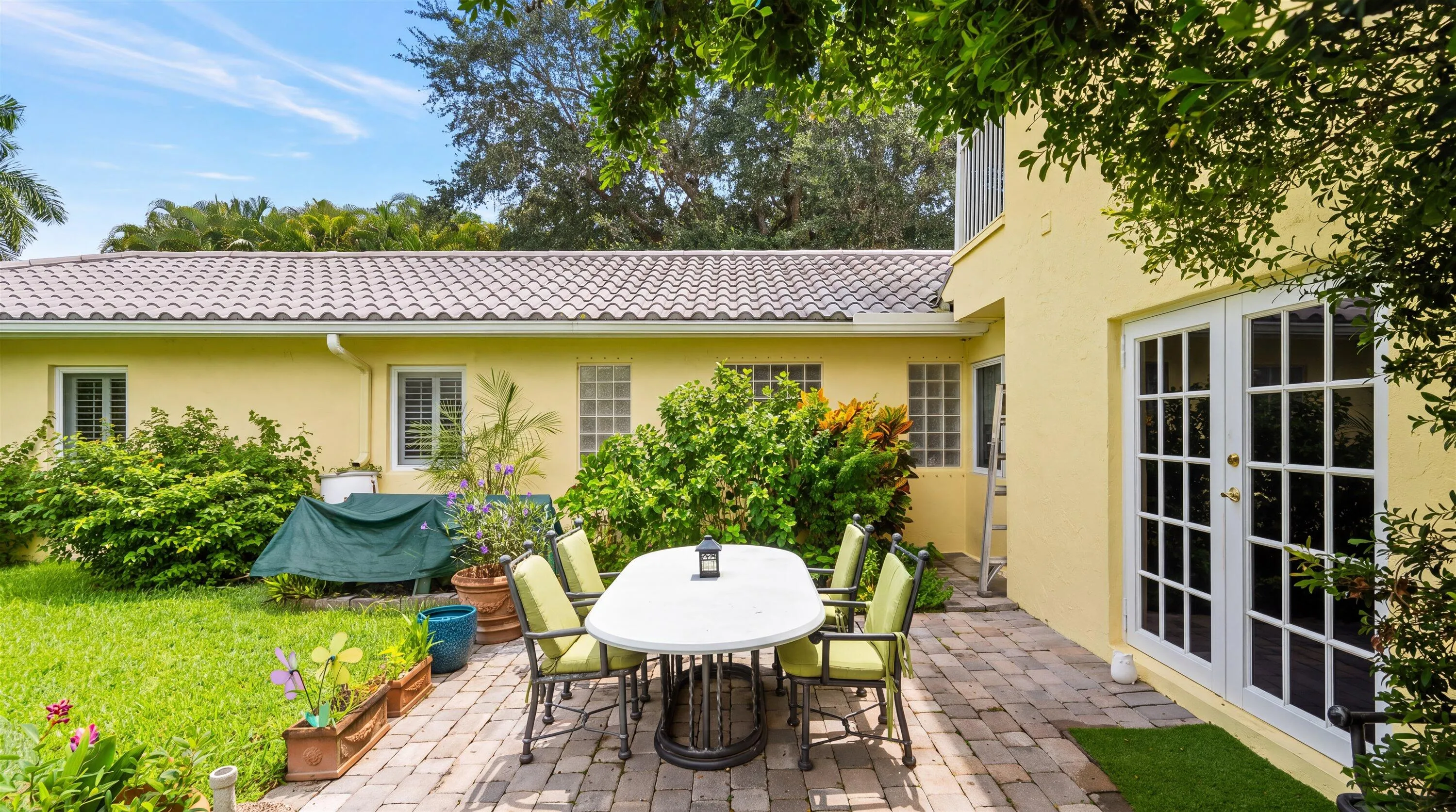 081-10861 Denoeu Rd