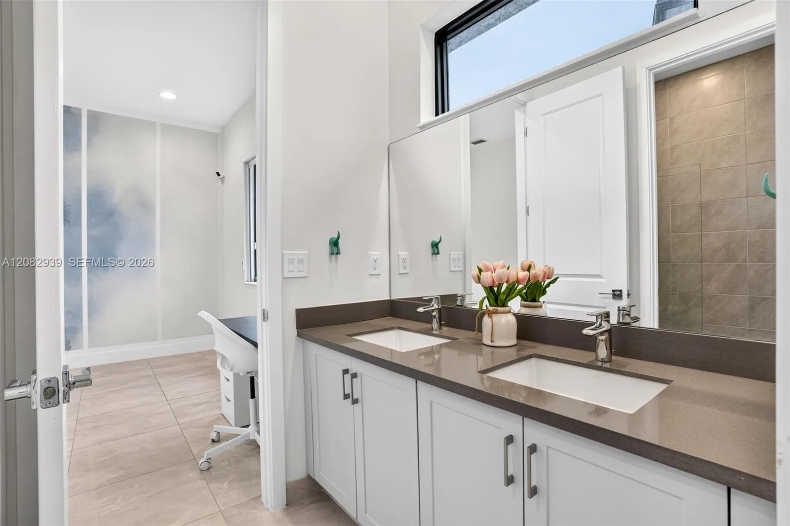 2nd Bathroom