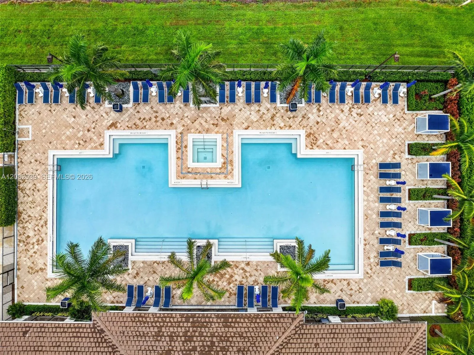 Clubhouse Resort Pool