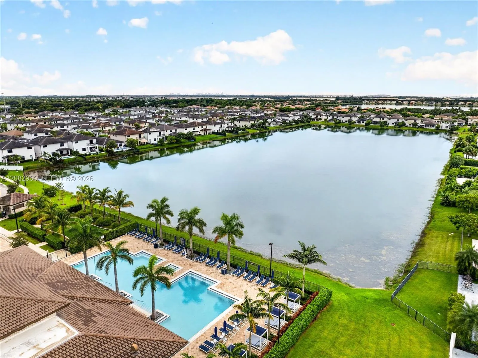 Clubhouse Resort Pool, Main Lake