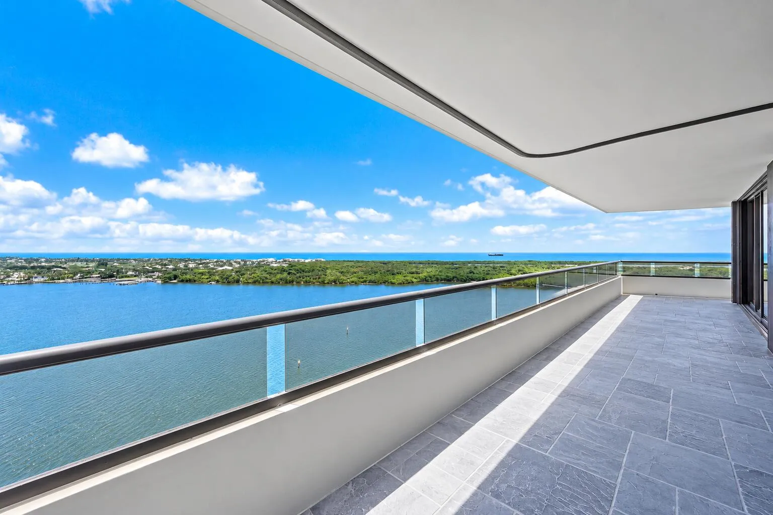 100 Lakeshore Dr 2151 - 45