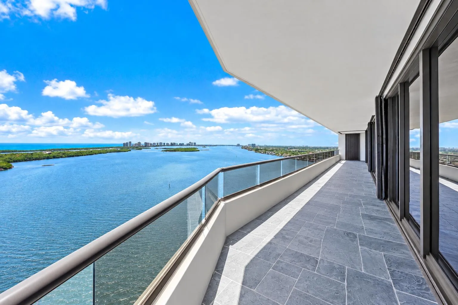 100 Lakeshore Dr 2151 - 46