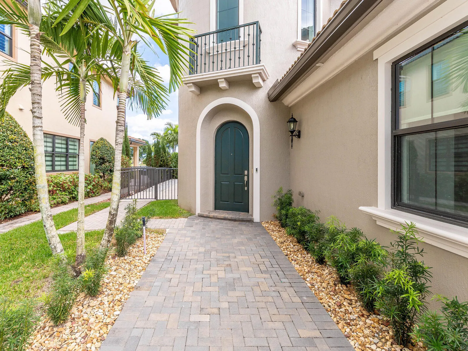 9040 Watercrest Cir W Parkland FL 33076