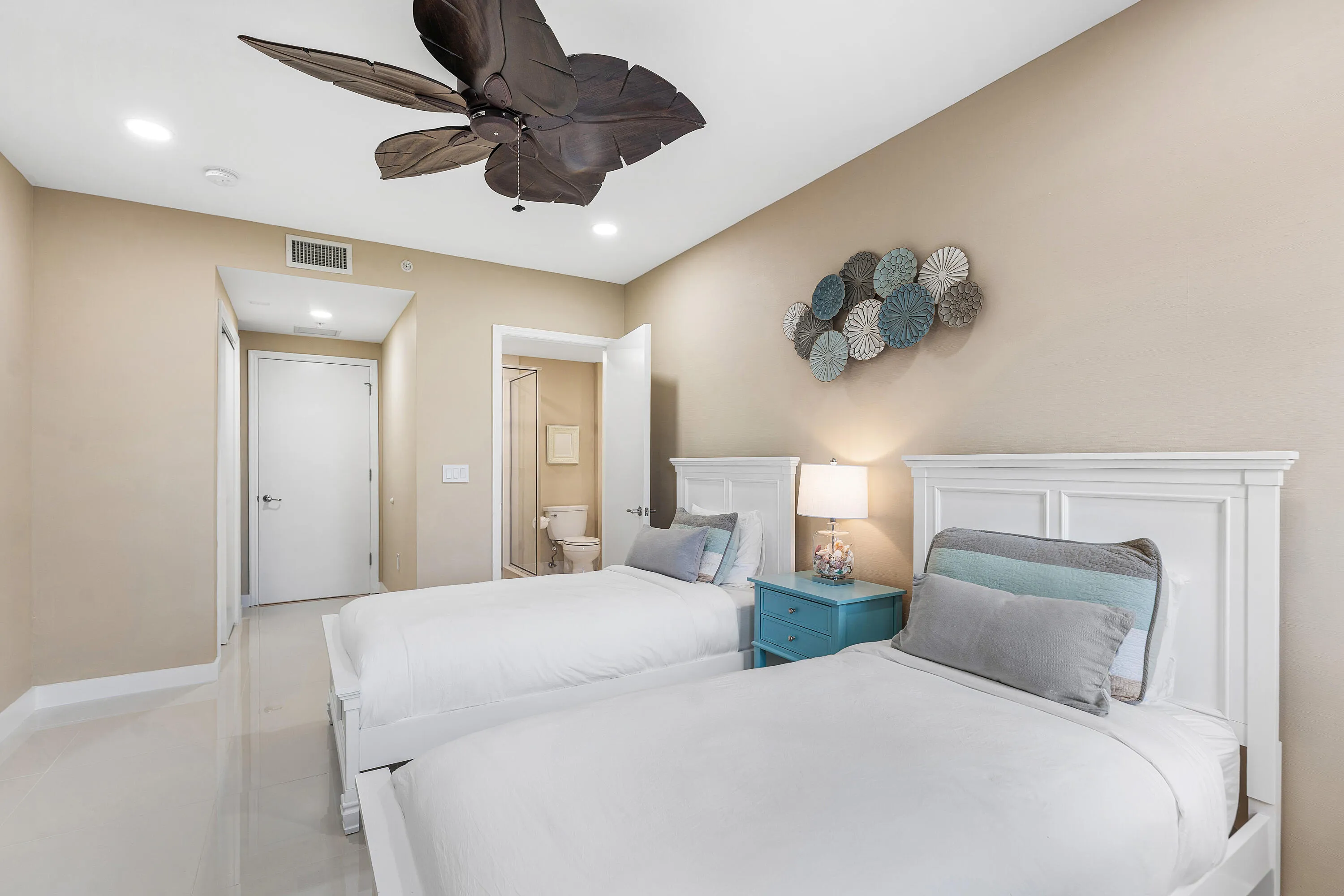 018-155SouthOceanAvenue-305-WestPalmBeac