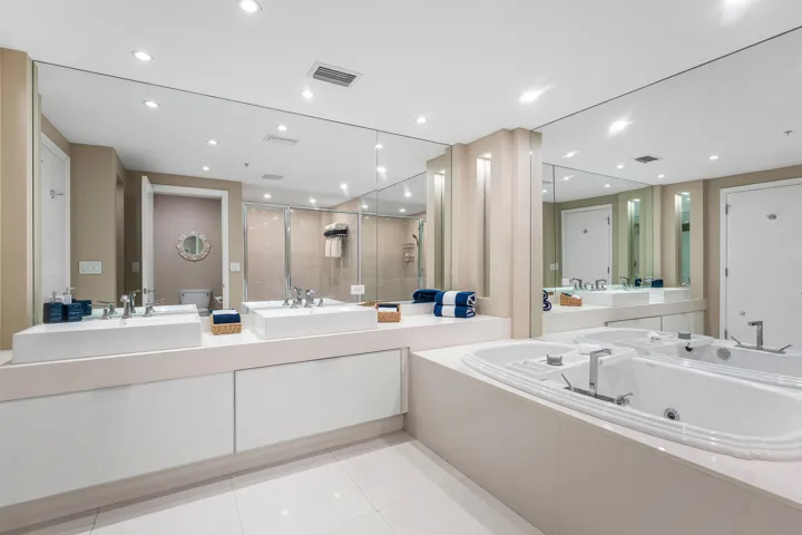 027-155SouthOceanAvenue-305-WestPalmBeac