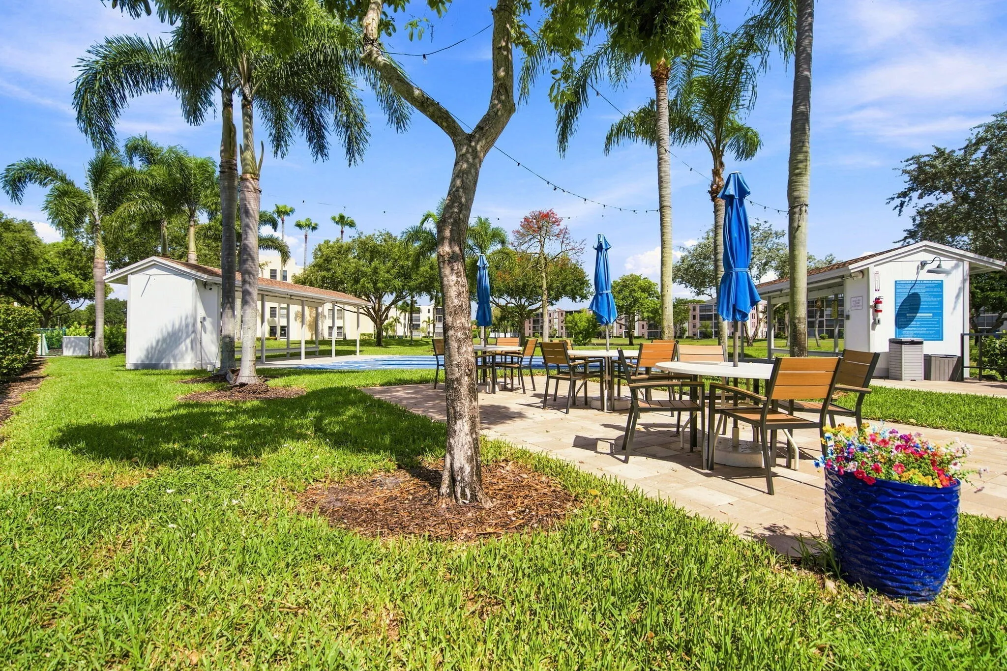 27-web-or-mls-7290-kinghurst-dr-apt-403
