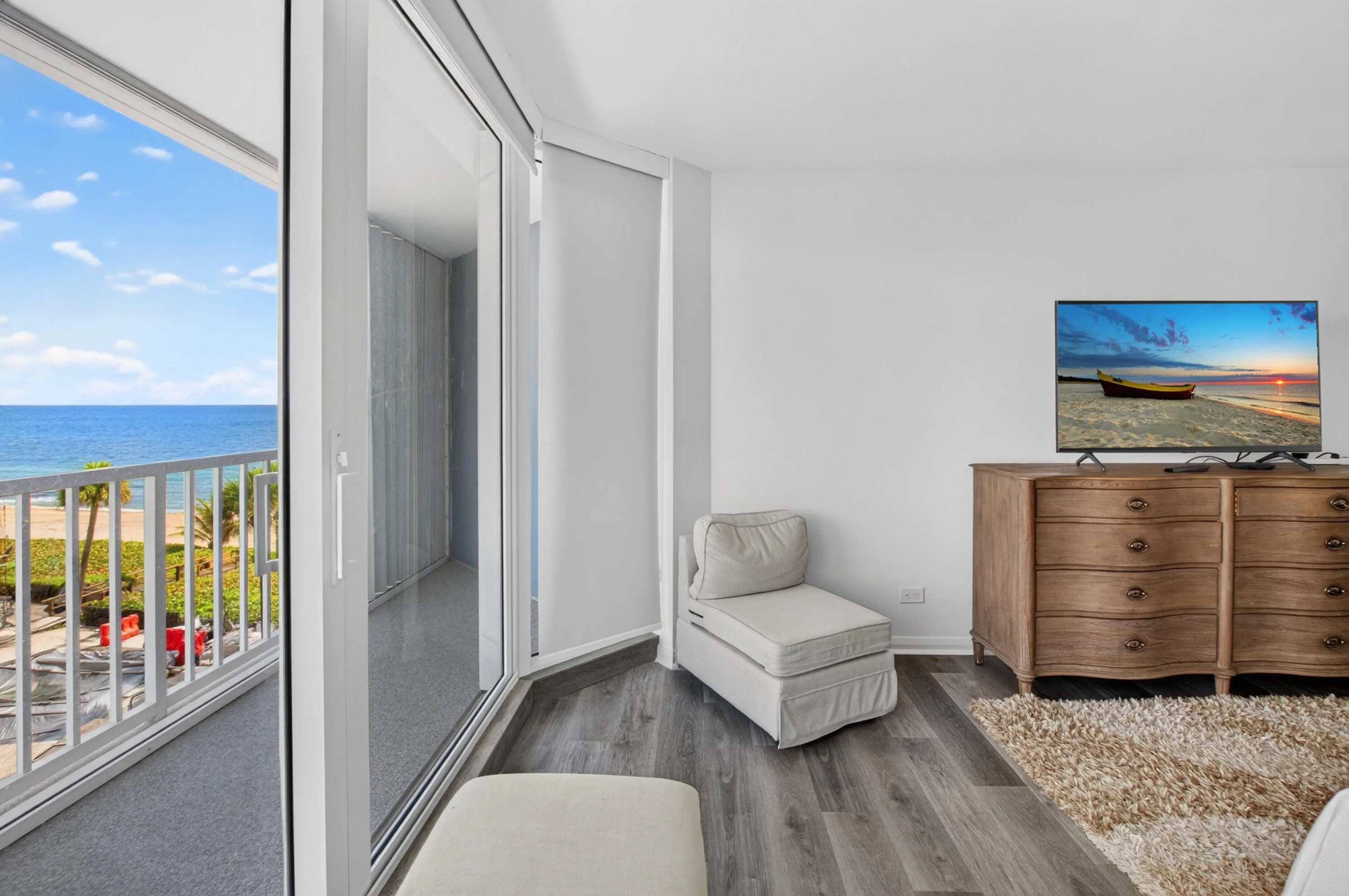 Wood-finish flooring with a neutral wall color