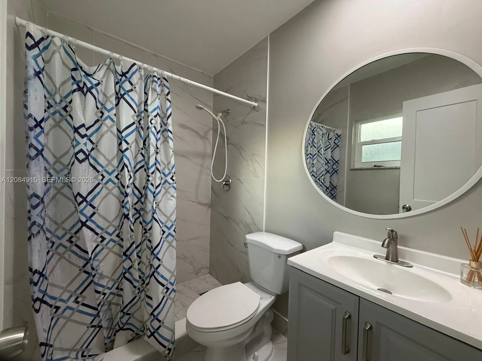 2nd Bathroom