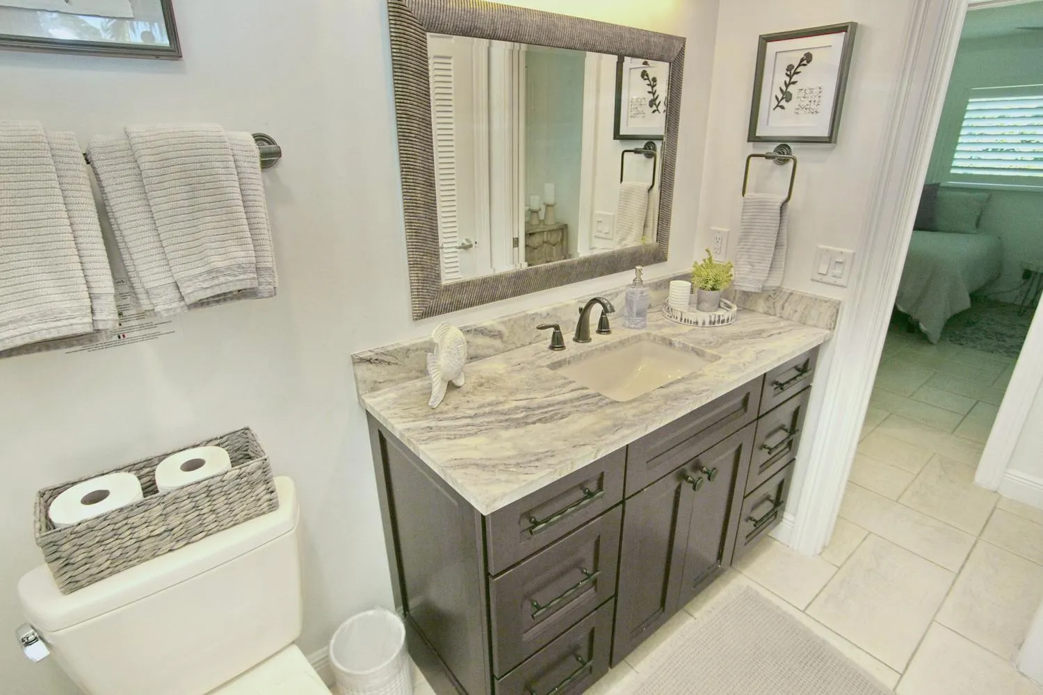 037-089-Cabana Bathroom-1500x1000