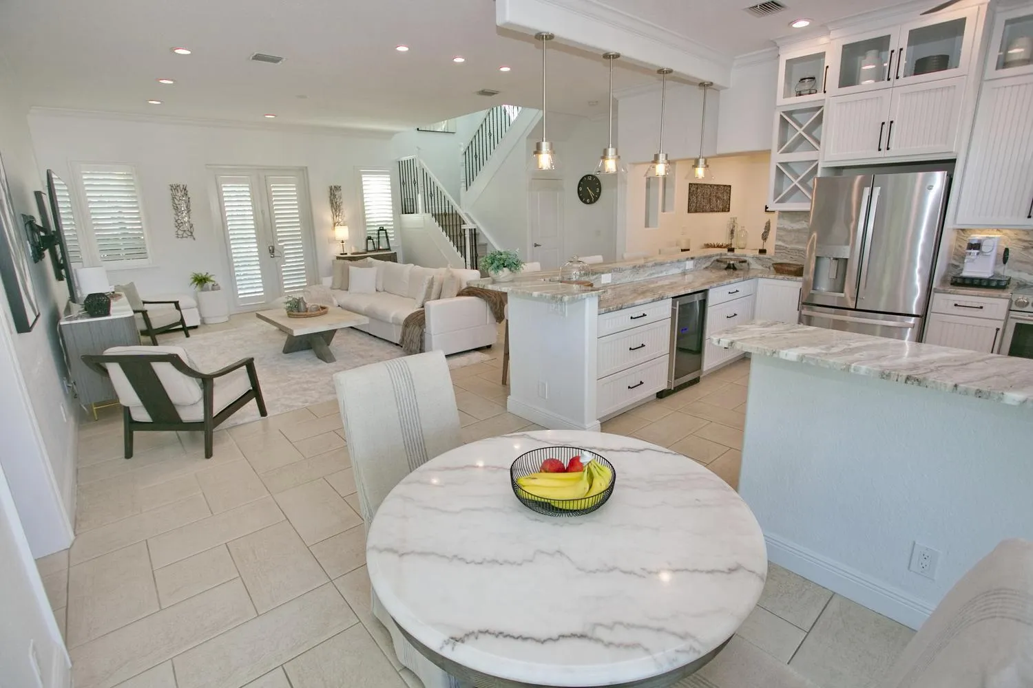 011-081-Breakfast Nook-1500x1000