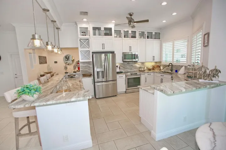 013-109-Kitchen-1500x1000