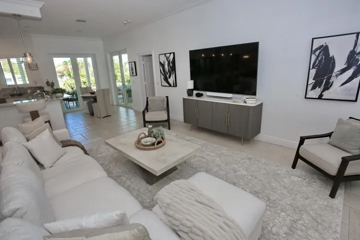 009-133-Living Room-1500x1000