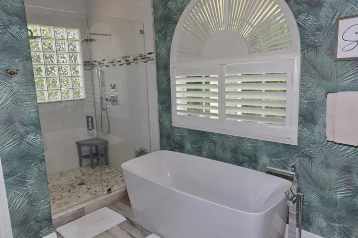 044-127-Master Bathroom-1500x1000