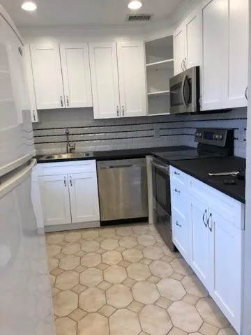 Brittany H kitchen nice