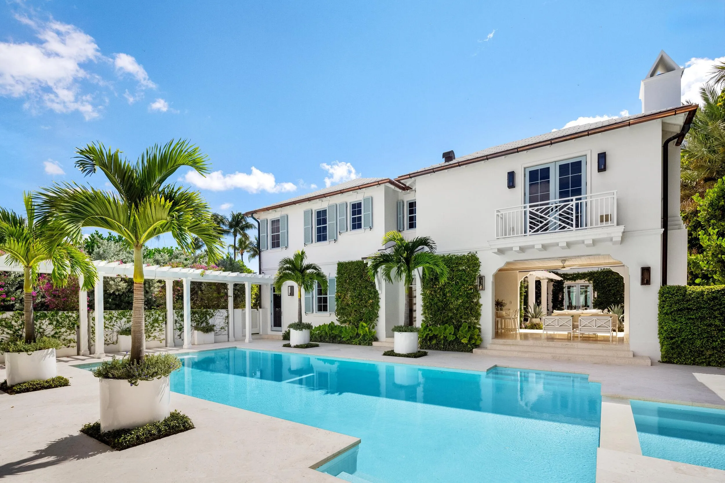 Pool to Main House