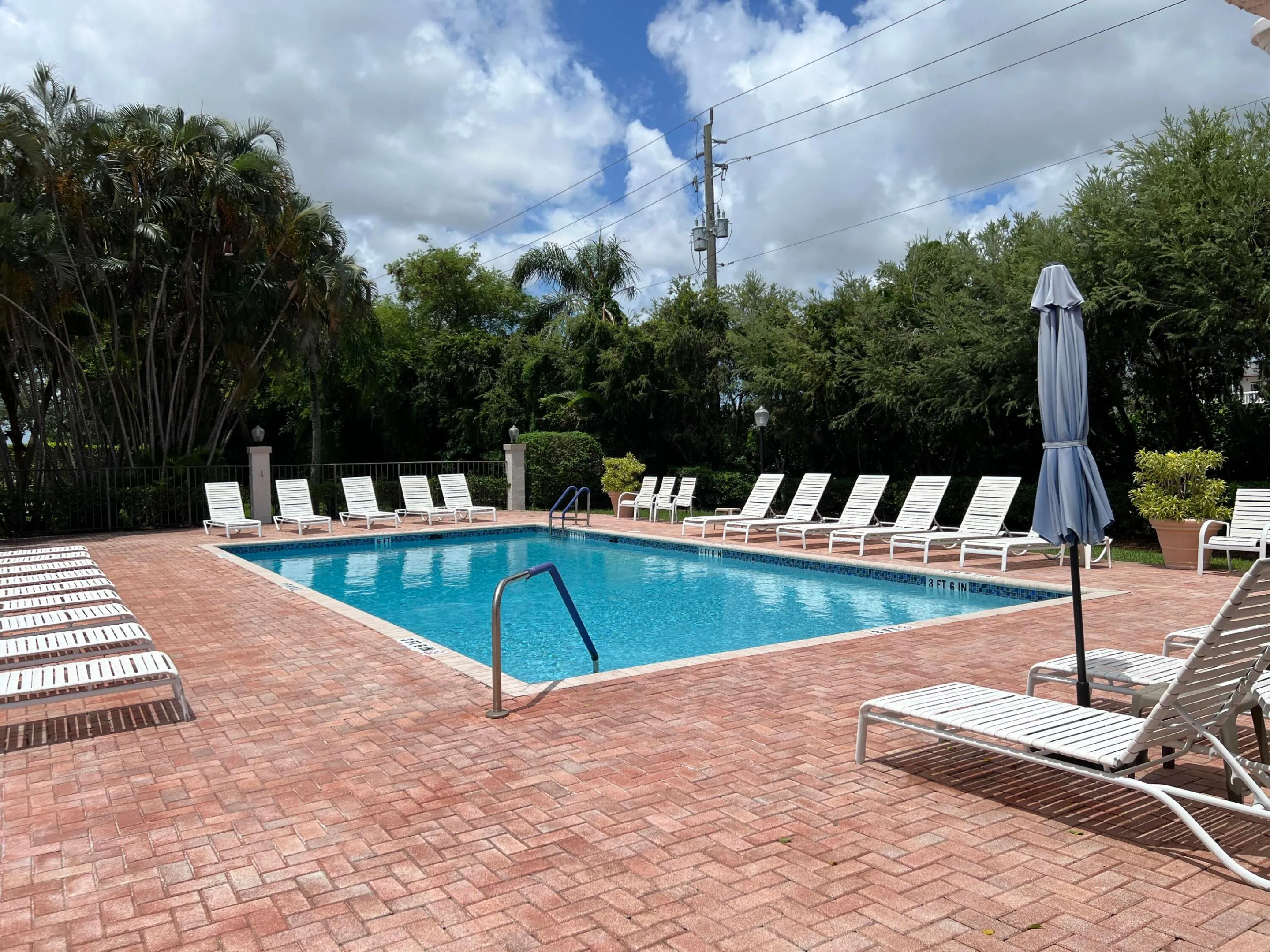 Brentwood Estates Satellite Pool & Clubhouse