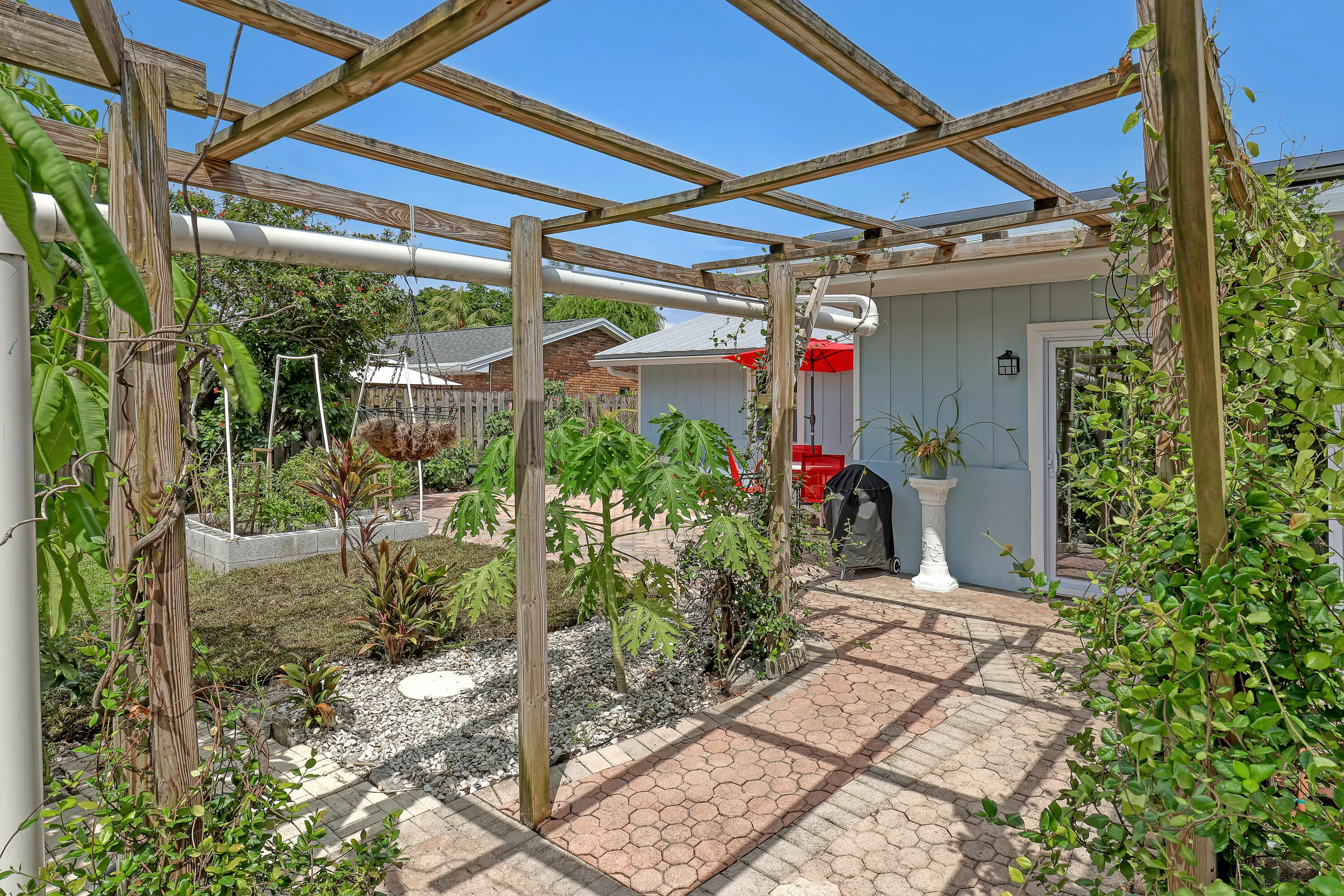 1707 E Terrace (43)