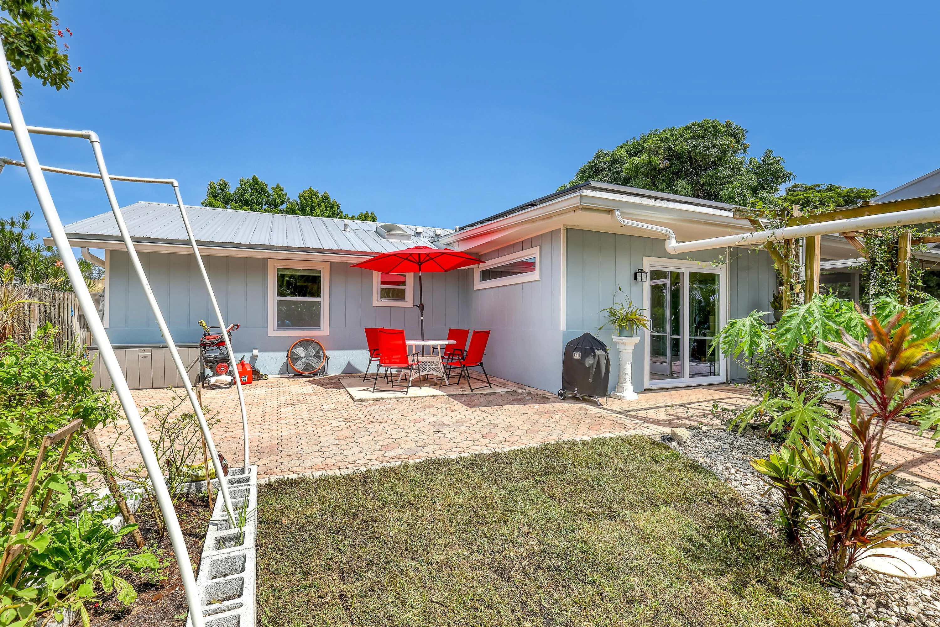 1707 E Terrace (45)