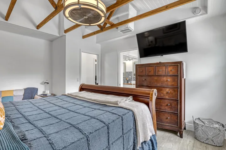 1707 E Terrace (27)